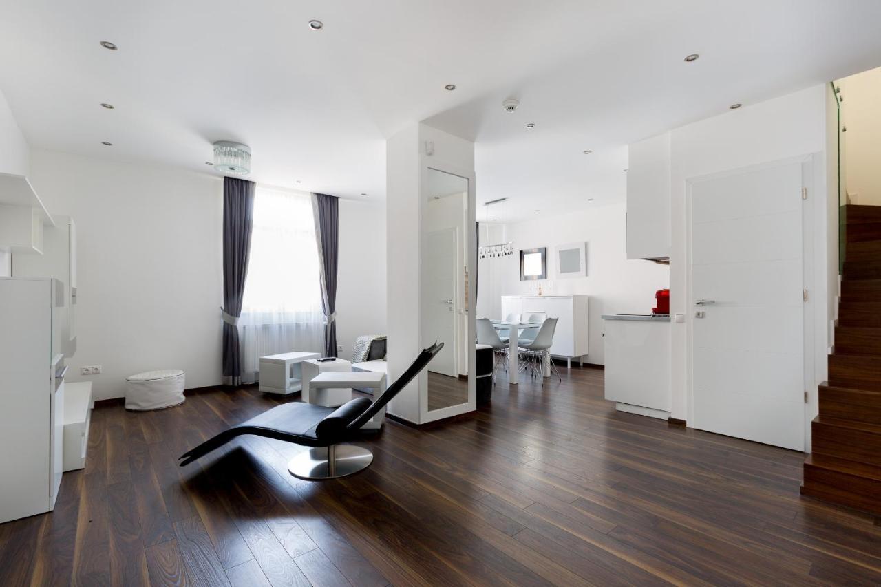 Budapest Central Square 2 Bedrooms Suite - Michaelides Voeroesmarty Square Residences Eksteriør bilde