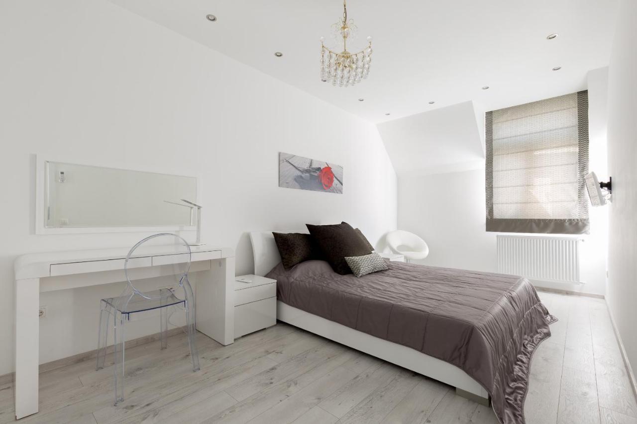 Budapest Central Square 2 Bedrooms Suite - Michaelides Voeroesmarty Square Residences Eksteriør bilde