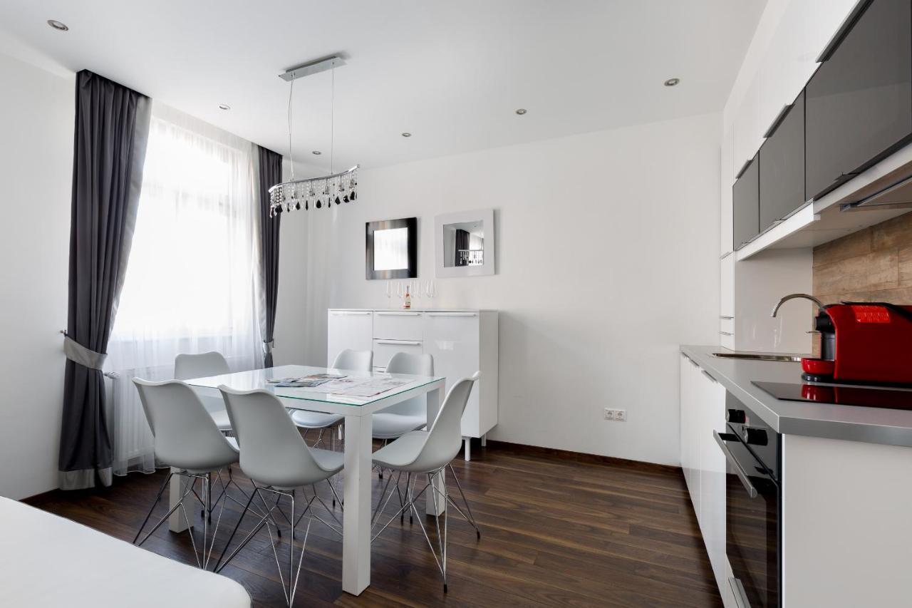 Budapest Central Square 2 Bedrooms Suite - Michaelides Voeroesmarty Square Residences Eksteriør bilde