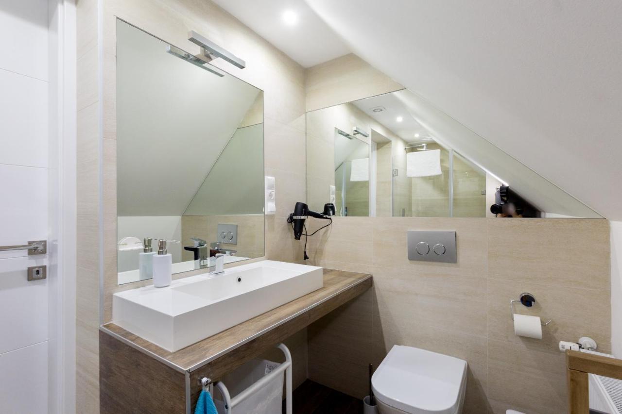 Budapest Central Square 2 Bedrooms Suite - Michaelides Voeroesmarty Square Residences Eksteriør bilde