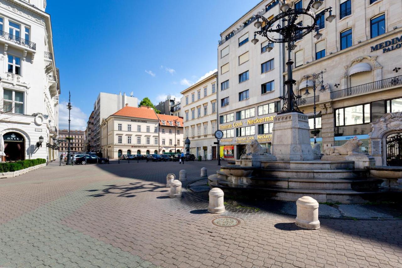 Budapest Central Square 2 Bedrooms Suite - Michaelides Voeroesmarty Square Residences Eksteriør bilde
