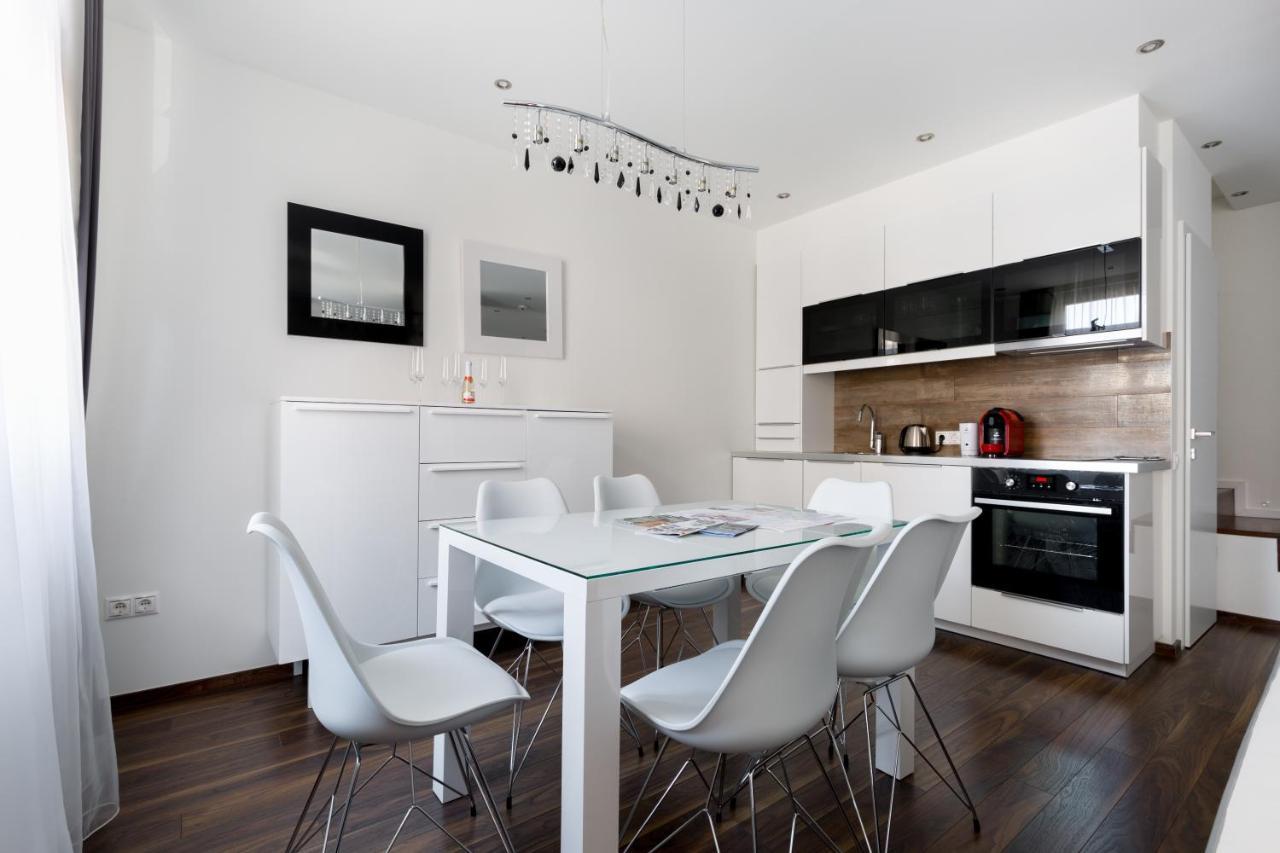 Budapest Central Square 2 Bedrooms Suite - Michaelides Voeroesmarty Square Residences Eksteriør bilde